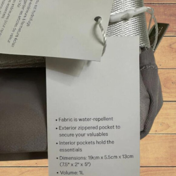 Unisex Everywhere Belt Bag 1L Water-Repellent Light Gray - Picture 3 of 4